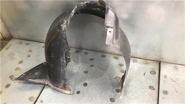 protector pase rueda delantero derecho volkswagen polo iv (9n3)(04.2005 >) 1.4 advance [1,4 ltr.   55 kw 16v]