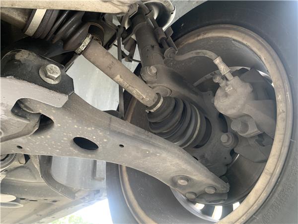 mangueta delantera izquierda ford focus ii da
