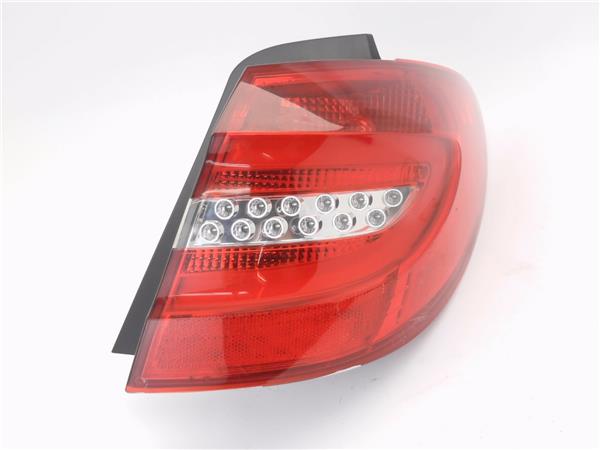 piloto trasero derecho mercedes benz clase b