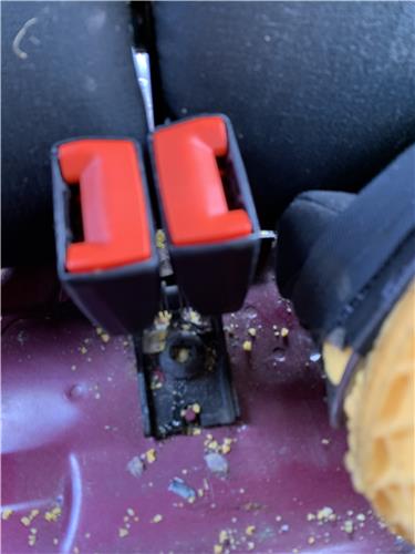 anclaje cinturon trasero derecho ford fiesta vi 1.6 tdci