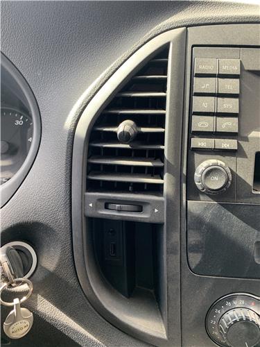 rejilla entrada de aire mercedes benz vito fu