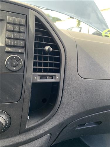 rejilla entrada de aire mercedes benz vito fu