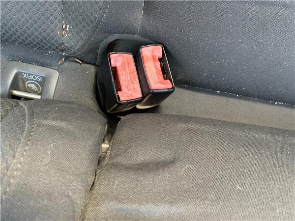 anclaje cinturon trasero izquierdo volkswagen