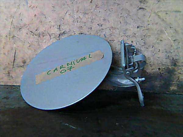 tapa exterior combustible kia carnival 2007