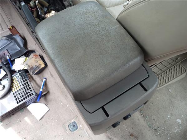 reposabrazos toyota land cruiser j12 2003 30