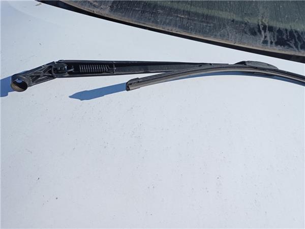 brazo limpiaparabrisas delantero izquierdo to