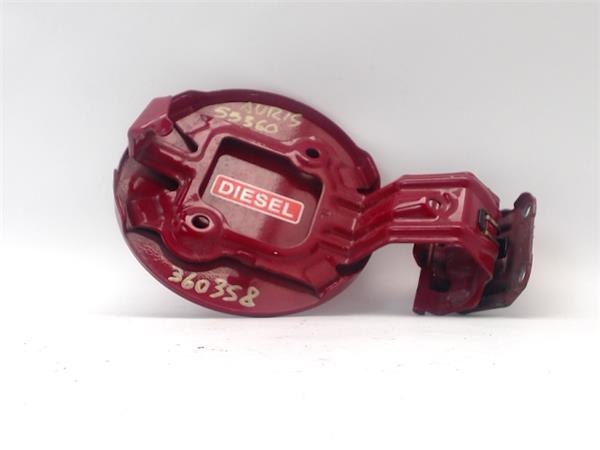 tapa exterior combustible toyota auris e15 10