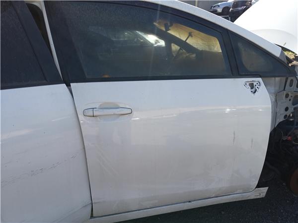 puerta delantera derecha toyota verso aur2zgr