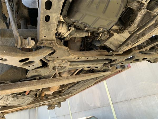 subchasis toyota prius zvw30 2009 18 hybrid