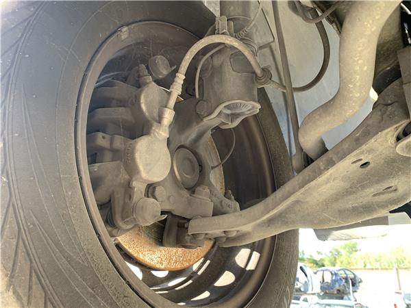 mangueta delantera izquierda mercedes benz vi