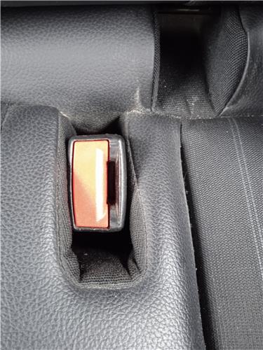 anclaje cinturon trasero derecho mercedes ben