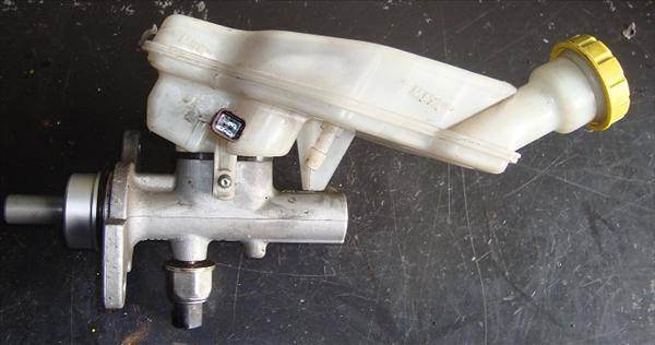 bomba freno peugeot 1007 2005 14 dolce 14 lt