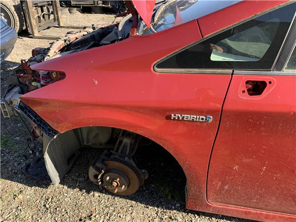 aleta delantera izquierda toyota prius zvw30