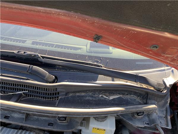 brazo limpiaparabrisas delantero izquierdo to