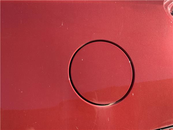 tapa exterior combustible toyota prius zvw30