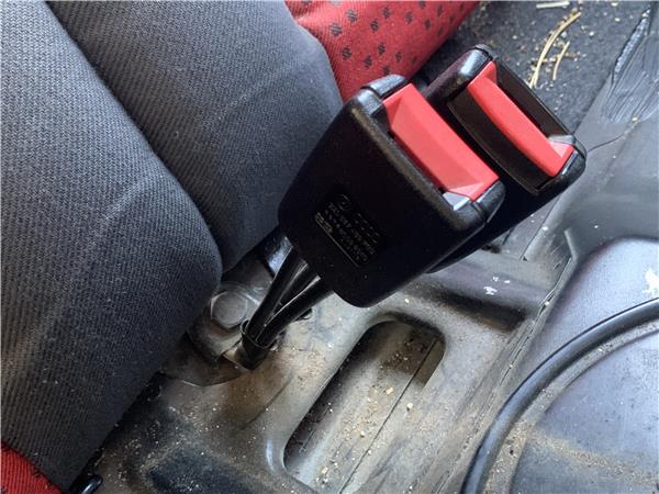 anclaje cinturon trasero central volkswagen lupo (6x1/6e1)(1998 >) 1.7 conceptline [1,7 ltr.   44 kw sdi]