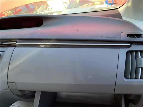 tapa derecha salpicadero toyota prius zvw30 2