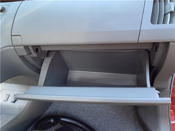 Guantera Salpicadero Toyota Prius