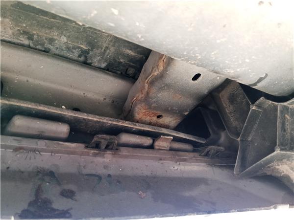 refuerzo paragolpes trasero peugeot 207 sw 20