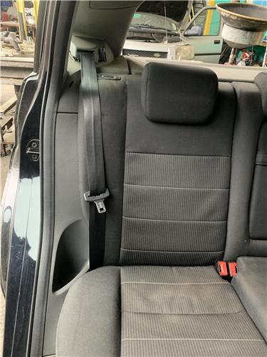 cinturon seguridad trasero derecho ford focus