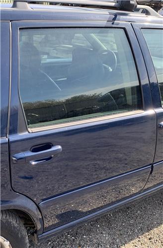 puerta trasera derecha volvo v70 familiar 199