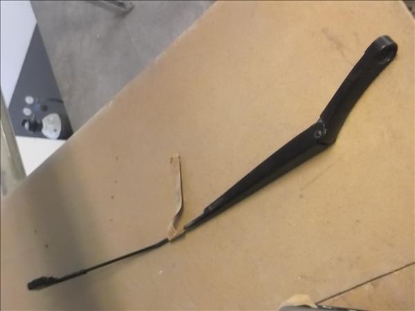 brazo limpiaparabrisas delantero seat ibiza b