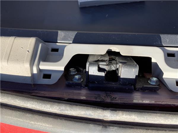 cierre electromagnetico porton toyota prius z