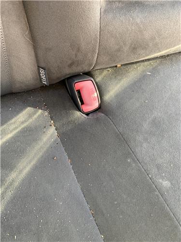 anclaje cinturon trasero derecho toyota prius