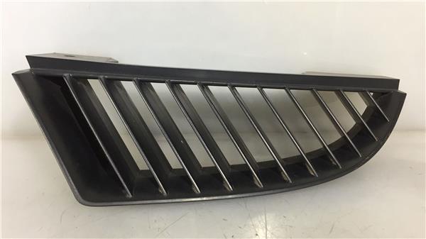 rejilla capo mitsubishi colt cz3 berl 5 z30a