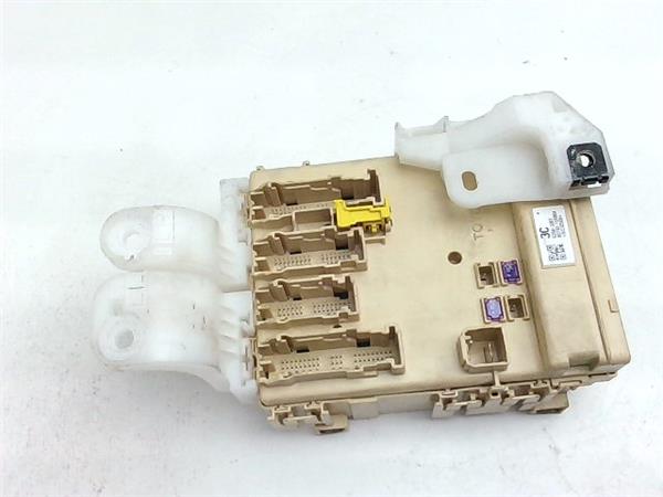 Caja Fusibles/Rele Toyota Auris 1.8