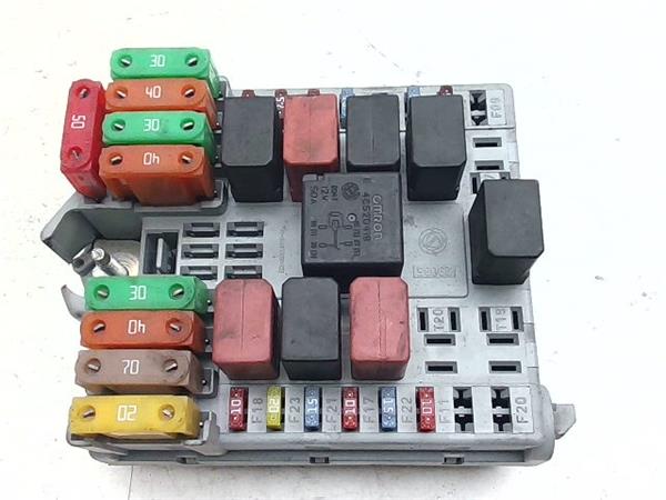 Caja Fusibles/Rele Fiat Linea 1.3 D