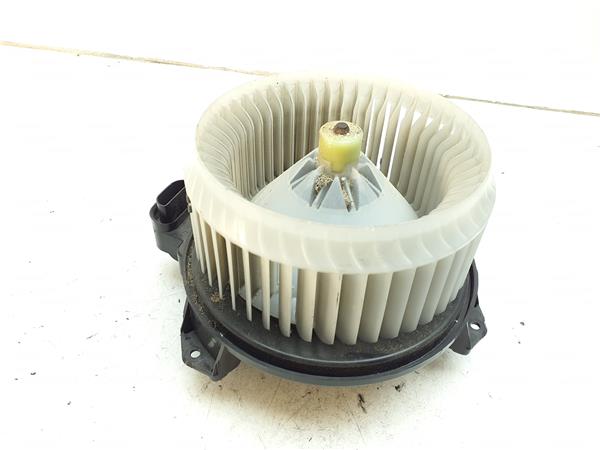 motor calefaccion toyota auris (e18)(10.2012 >) 1.2 active [1,2 ltr.   85 kw 16v turbo cat]