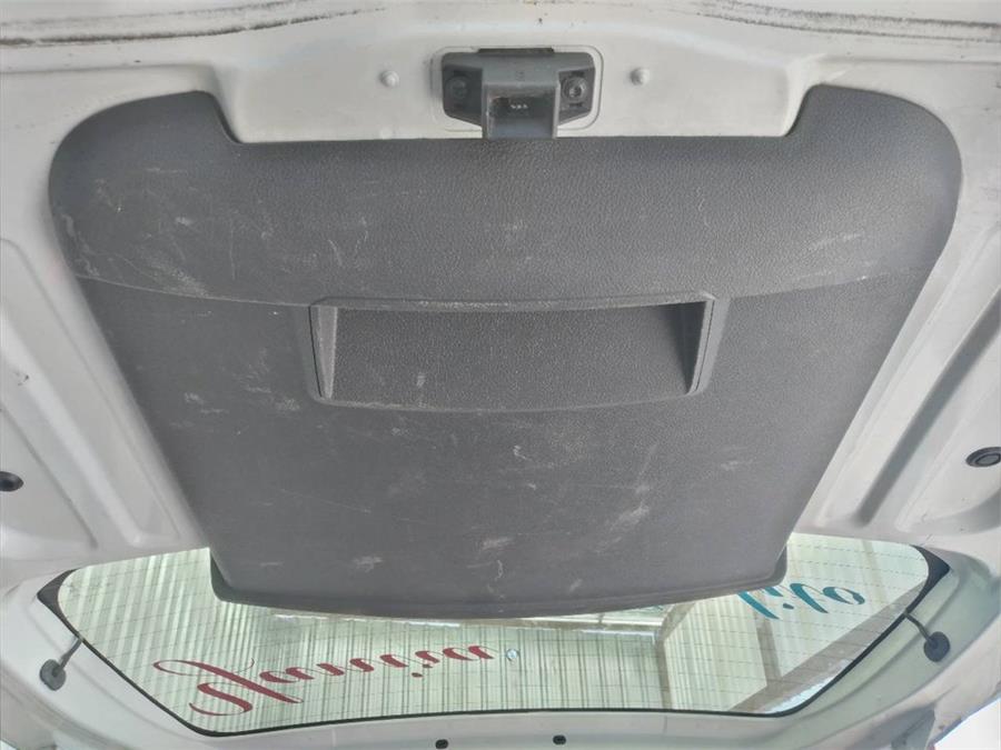 guarnecido porton trasero dacia lodgy laureate