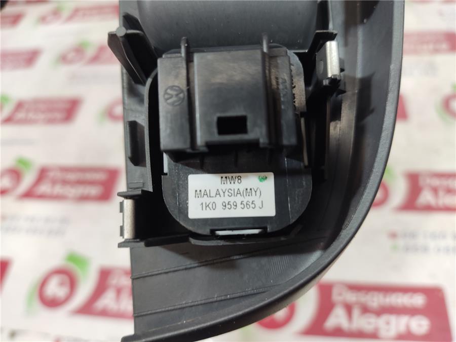 Botonera Puerta Delantera Izquierda