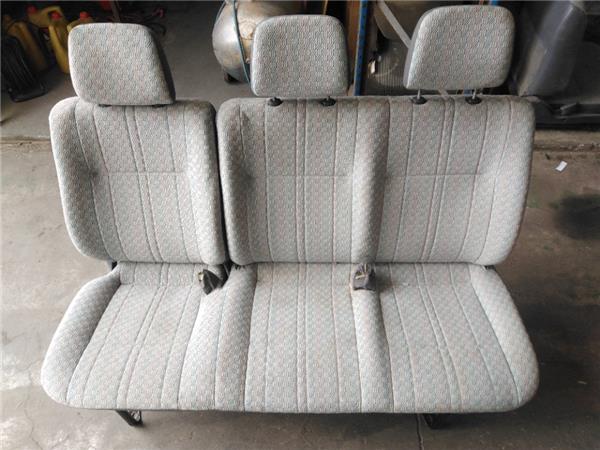 asiento trasero central toyota hiace klh12 25