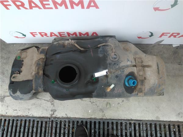 deposito combustible toyota hilux kun 2005 3