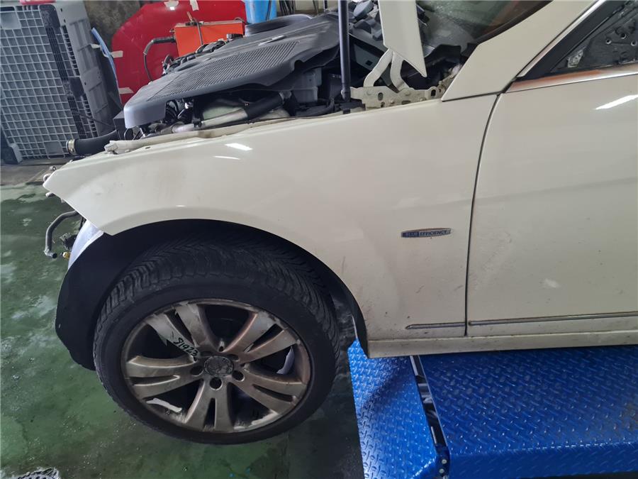 aleta delantera izquierda mercedes benz clase c (bm 204) berlina c 220 cdi (204.008)