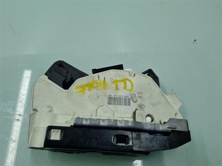 cerradura puerta trasera derecha seat leon (5f1) reference
