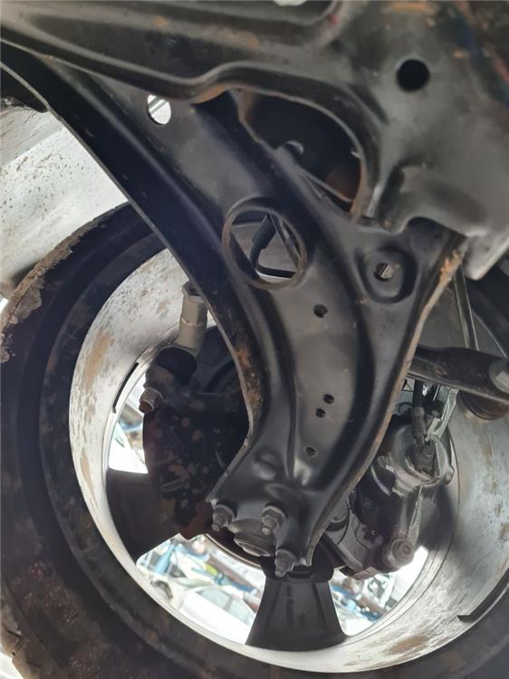 brazo inferior delantero izquierdo cupra  