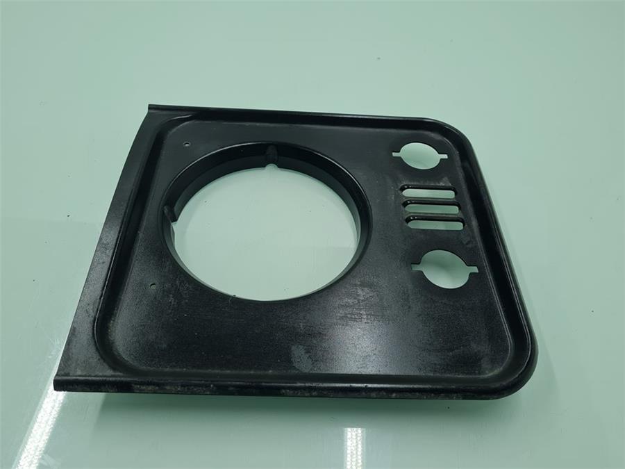 moldura aleta delantera derecha land rover defender (ld) 110 se familiar