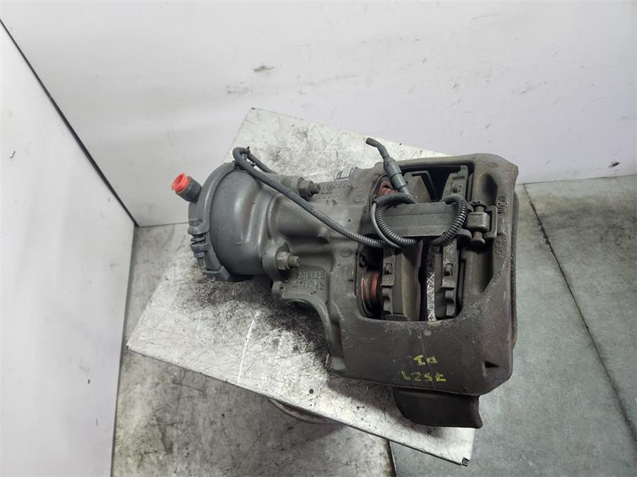pinza freno delantero izquierda mercedes benz  