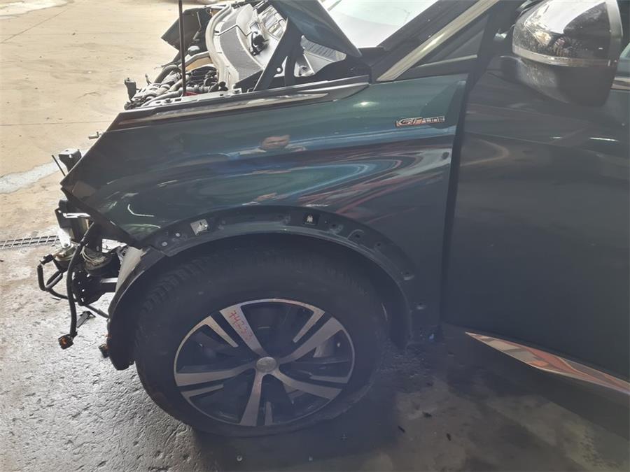aleta delantera izquierda peugeot 5008 *