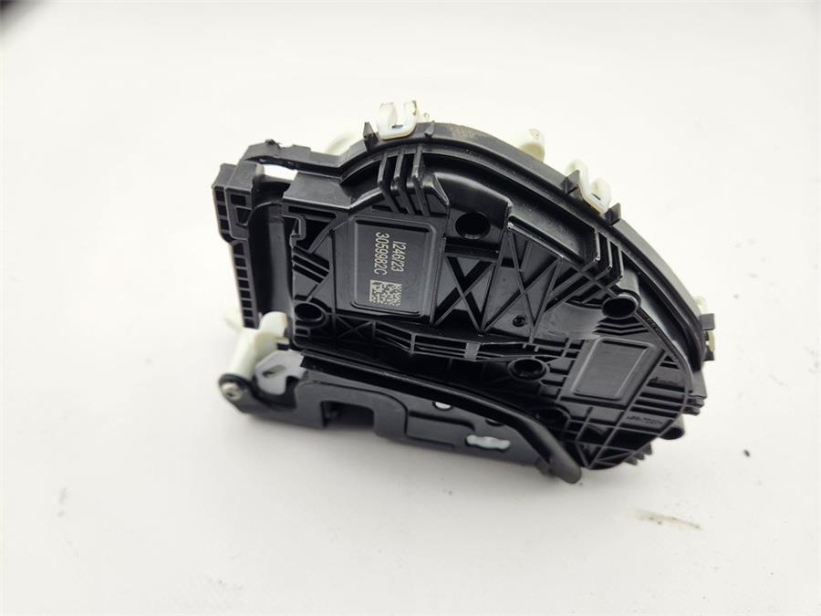 Cerradura Puerta Delantera Derecha *