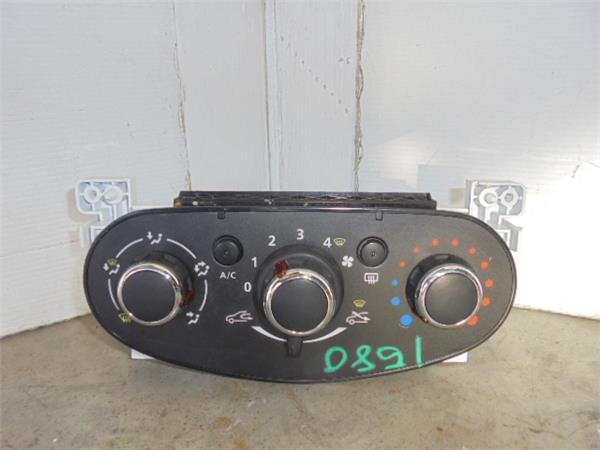 mandos calefaccion / aire acondicionado dacia duster i (2010 >) 1.5 ambiance 4x4 [1,5 ltr.   80 kw dci diesel fap cat]