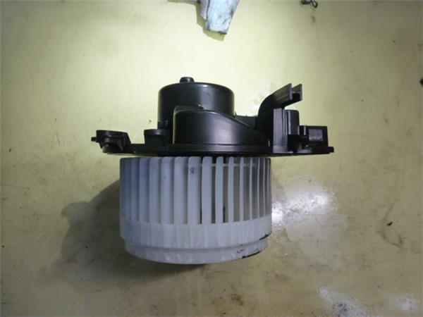 motor calefaccion mercedes benz clase c (bm 203) sportcoupe (10.2000 >) 2.2 c 200 cdi (la) (203.707) [2,2 ltr.   90 kw cdi cat]