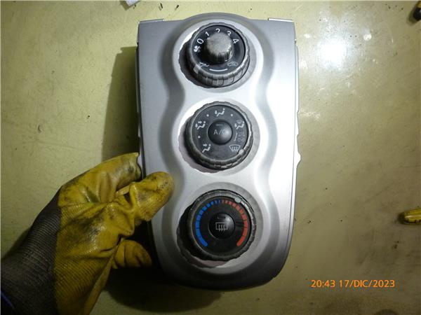 mandos climatizador toyota yaris ksp9scp9nlp9