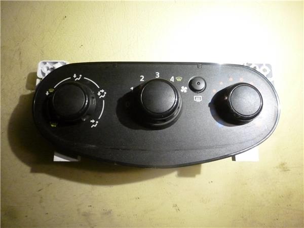 mandos calefaccion / aire acondicionado dacia sandero ii (10.2012 >) 1.2 ambiance [1,2 ltr.   55 kw 16v cat]