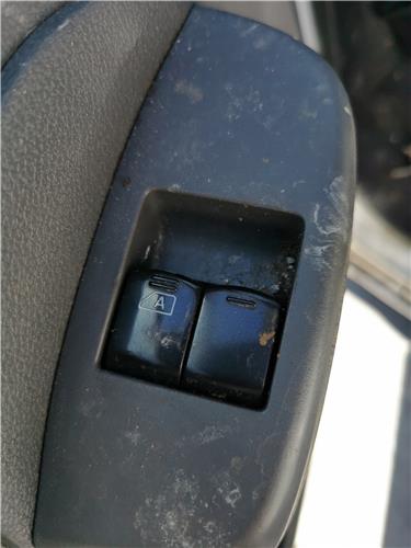 botonera puerta delantera izquierda nissan nv200 /evalia (m20/m)(08.2009 >) 1.5 nv200 furgón comfort [1,5 ltr.   81 kw dci cat]