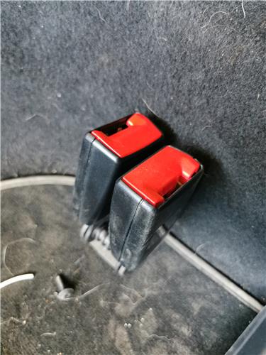 anclaje cinturon trasero derecho volkswagen scirocco (138)(04.2014 >) 1.4 r line bmt [1,4 ltr.   92 kw 16v tsi]