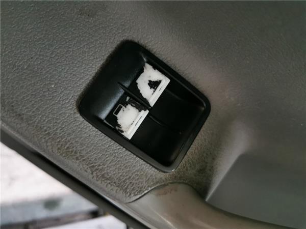 botonera puerta delantera izquierda volkswagen caddy (2k)(02.2004 >) 1.9 furg. [1,9 ltr.   77 kw tdi]